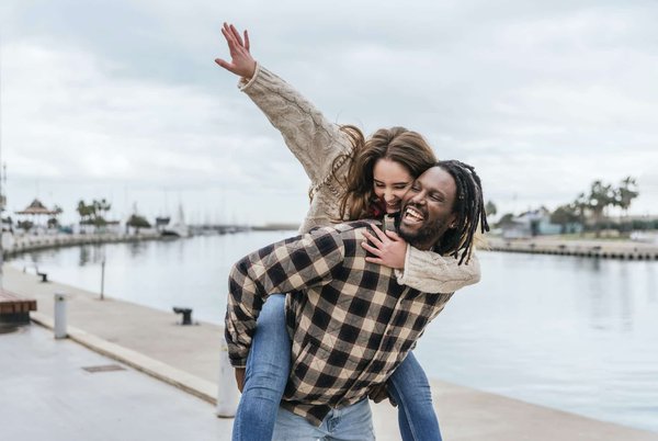 Comment gérer les conflits avec la faune sauvage lors d'un camping en forêt?