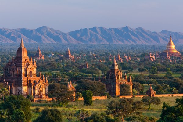 Quelle est la meilleure façon de découvrir les temples de Bagan en Birmanie ?